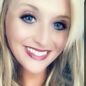 Meet your Posher, Lindsey